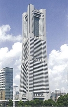 横浜ランドマークタワーの外観写真