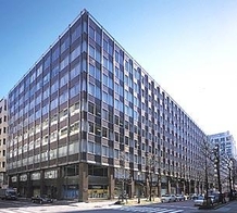 新国際ビルの外観写真