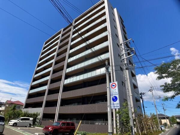 【サーパス薬師堂】外観写真