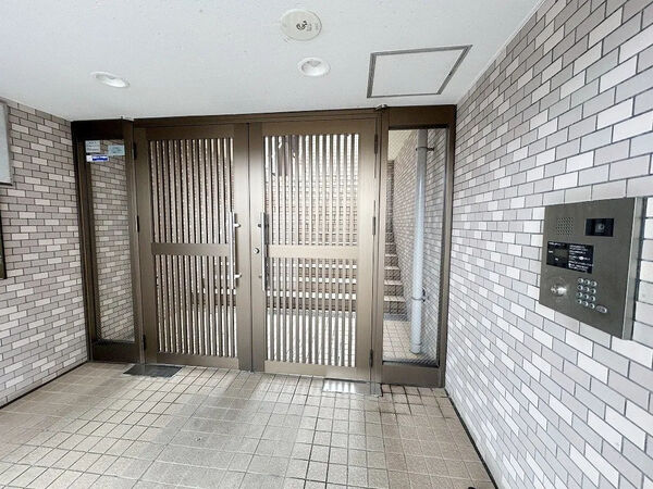 【弘明寺西パーク・ホームズ】エントランス
