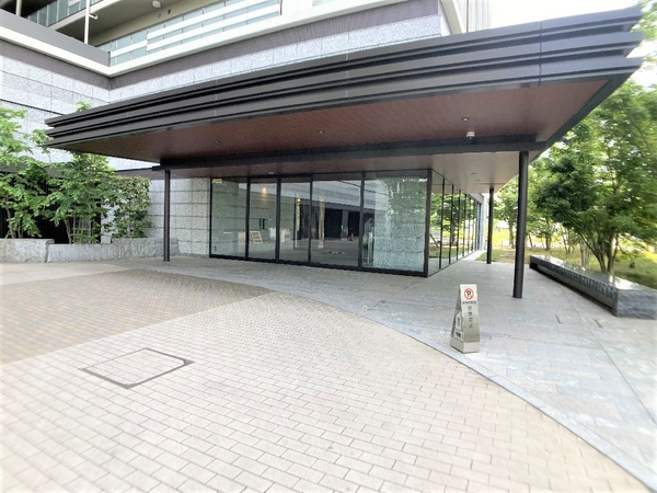 【ワンパークレジデンシャルタワーズ】エントランスアプローチ 【ワンパークレジデンシャルタワーズ】エントランスアプローチ