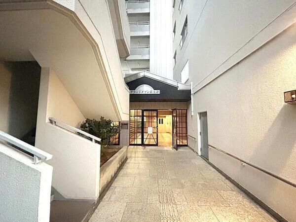 【グランドメゾン浜大津】エントランス2 【グランドメゾン浜大津】エントランス2