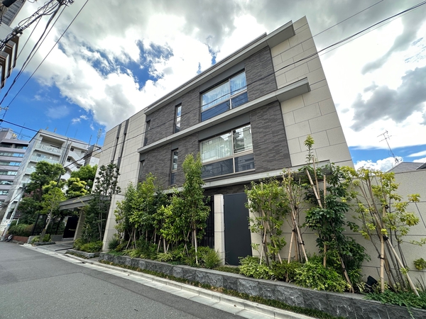 【ザ・パークハウス目黒青葉台】外観