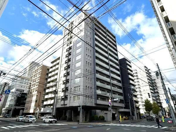 【ブランズ札幌大通】外観１