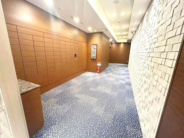 【ブランズ札幌大通】エントランス３