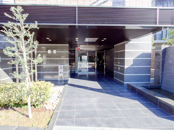 【アルファステイツ若葉駅】エントランス