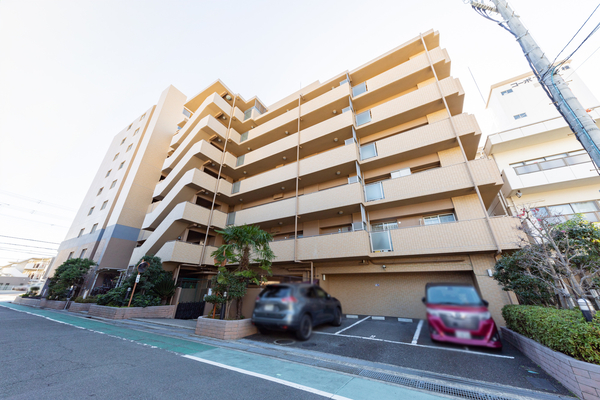 【ネバーランドラルジュ江坂】外観 【ネバーランドラルジュ江坂】外観