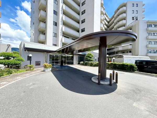 【ダイアパレス中須】エントランス