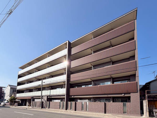 【プレサンスロジェ丹波橋】外観