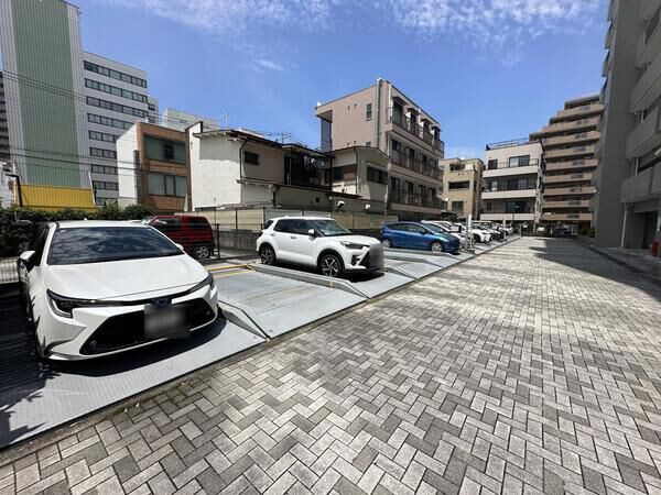 【大宮宮原パインマンション】駐車場