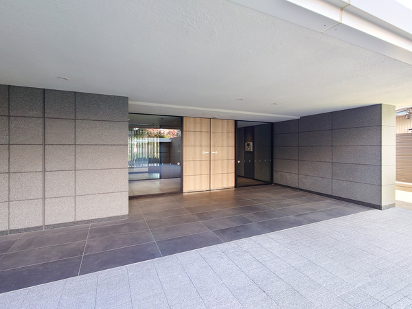 【サーパス熊谷星川通り】エントランス