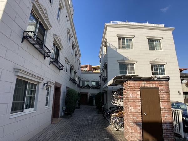 ユーロコート梅ヶ丘