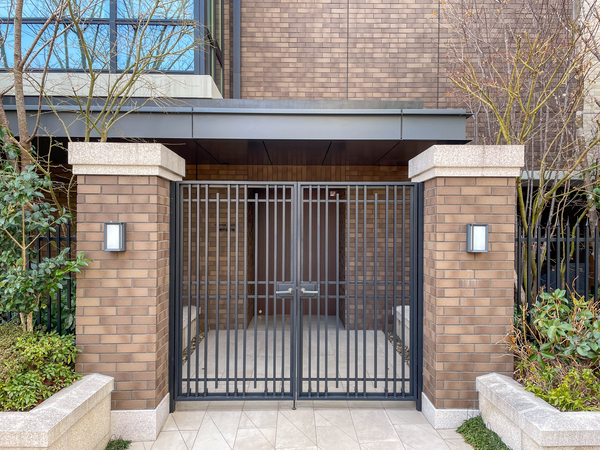 【グランドメゾン神戸北野坂】エントランス