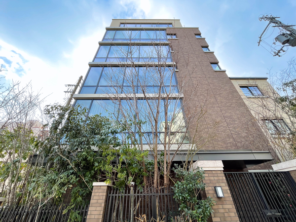 【グランドメゾン神戸北野坂】外観