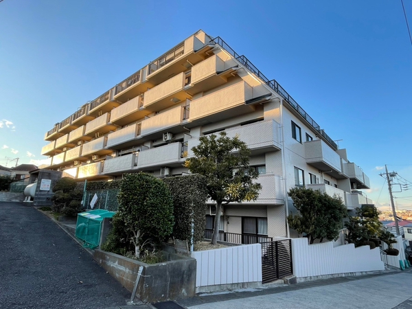 【コスモ鶴ケ峰】外観