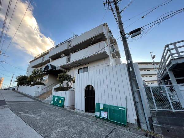 【コスモ鶴ケ峰】外観
