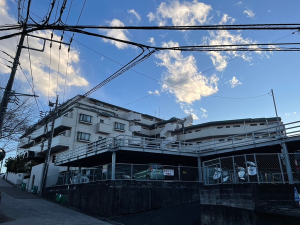 【コスモ鶴ケ峰】外観