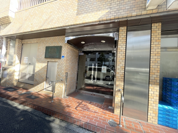 ライオンズマンション早稲田正門通り 3枚目 ライオンズマンション早稲田正門通り