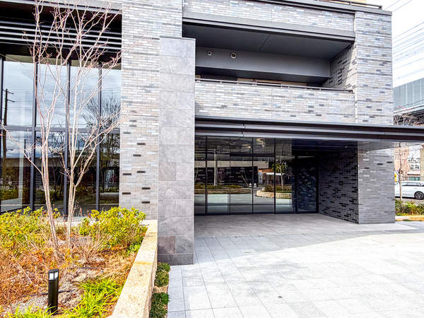 【プレサンスレジェンド上新庄】エントランス 【プレサンスレジェンド上新庄】エントランス