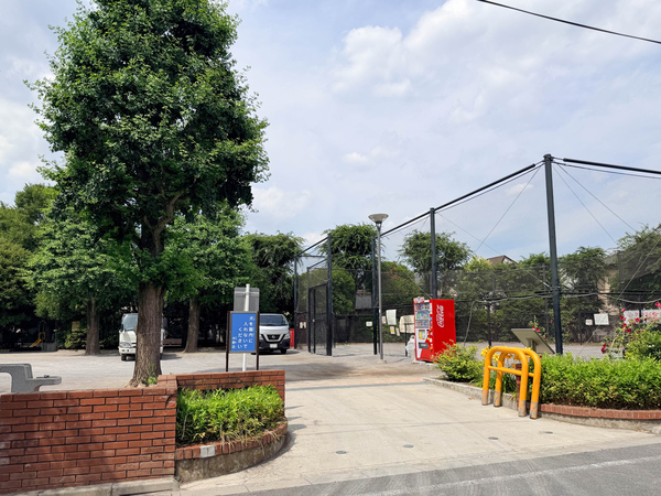 中野区立桜山公園まで約140m(徒歩2分)