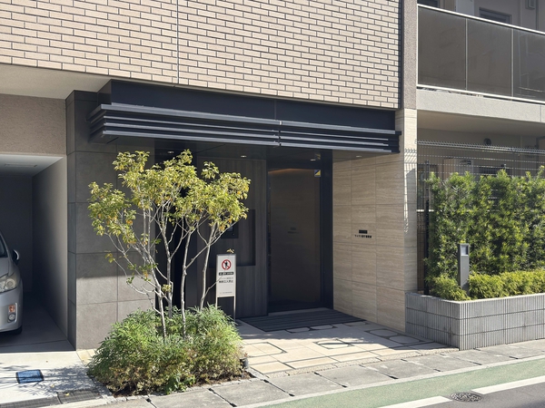 【ウエリス南行徳駅前】エントランス 【ウエリス南行徳駅前】エントランス