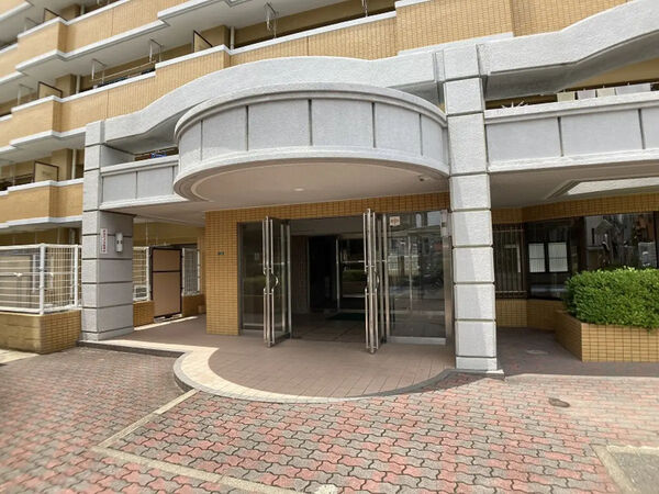 【シティマンション春日】エントランス