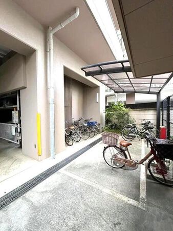 【シティコーポ泉】共用部分(駐輪場) 【シティコーポ泉】共用部分(駐輪場)