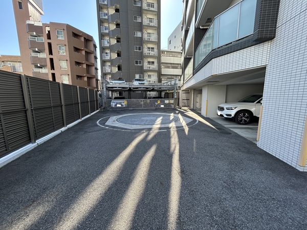 【ライオンズ一社グランフォート】駐車場