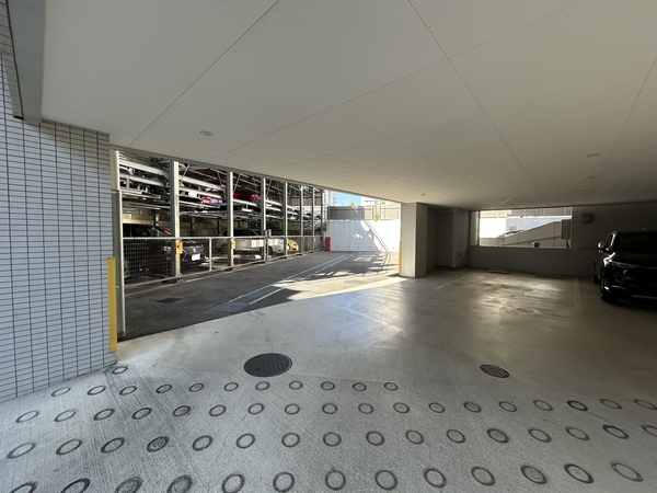 【ライオンズ一社グランフォート】駐車場