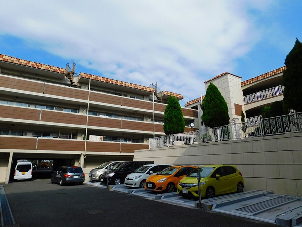 【グランシティレイディアント横濱四季の森】外観写真