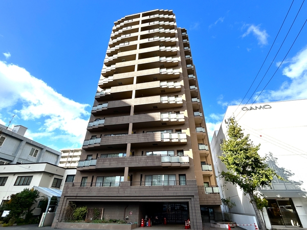 【パークハウス知事公館前】外観