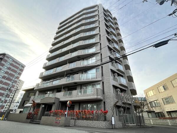 【エバメゾン豊平館前】外観 【エバメゾン豊平館前】外観