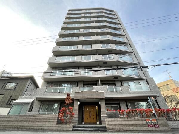 【エバメゾン豊平館前】外観