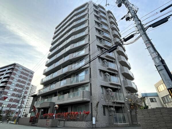 【エバメゾン豊平館前】外観 【エバメゾン豊平館前】外観