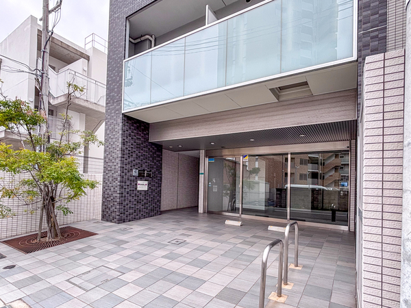 【エスカーサ大阪阿倍野パークビュー】エントランス 【エスカーサ大阪阿倍野パークビュー】エントランス