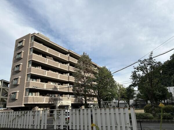 【ダイアパレスグリーンコート相田公園】外観