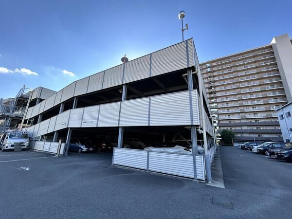 【サンクタス鶴見緑地パークアドレス】敷地内駐車場
