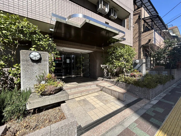 【エクレール本蓮沼】エントランス 【エクレール本蓮沼】エントランス