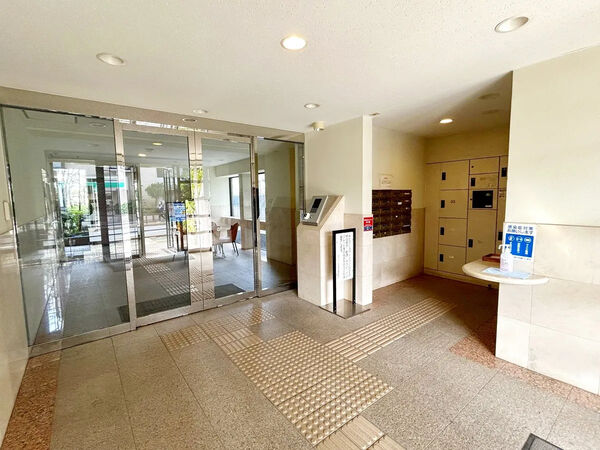 【エクレール本蓮沼】エントランス 【エクレール本蓮沼】エントランス