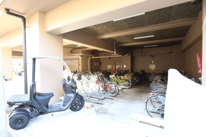【ライオンズマンション都島】共用部分（駐輪場）