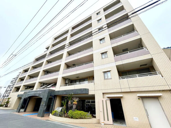 【ライオンズマンション横濱本牧ベイステージ】外観2
