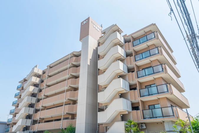 【クリオ鴨居参番館】外観