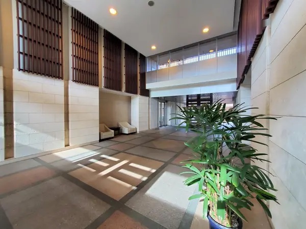 エントランスホール