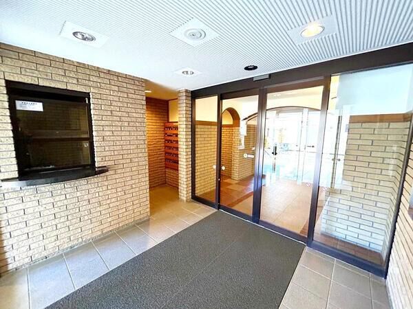 【コート宮の森ロジュマン】エントランス１