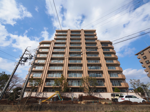 【スペクトルティアラ宮町】外観