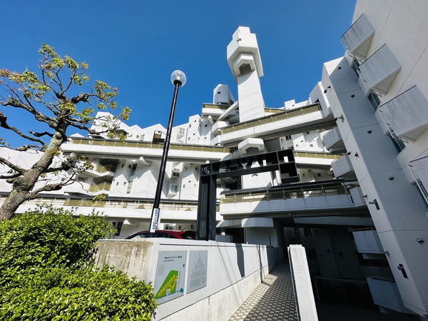 【千里山ロイヤルマンション 1番街 A棟】外観