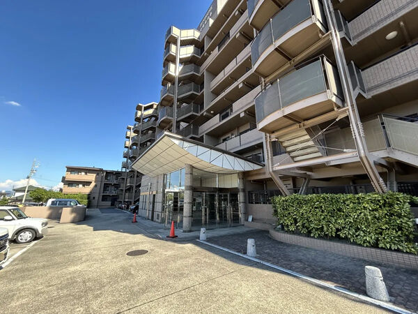 【サンハウス小幡緑地東】エントランス