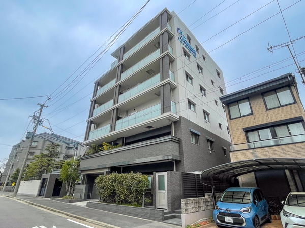 【プレサンスロジェ白壁テラス】外観