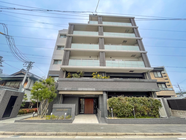 【プレサンスロジェ白壁テラス】外観