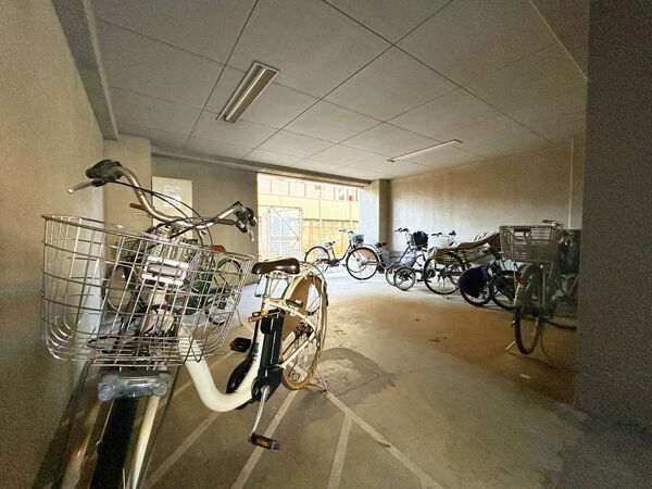 【ノーブルハウス関町】駐輪場 【ノーブルハウス関町】駐輪場